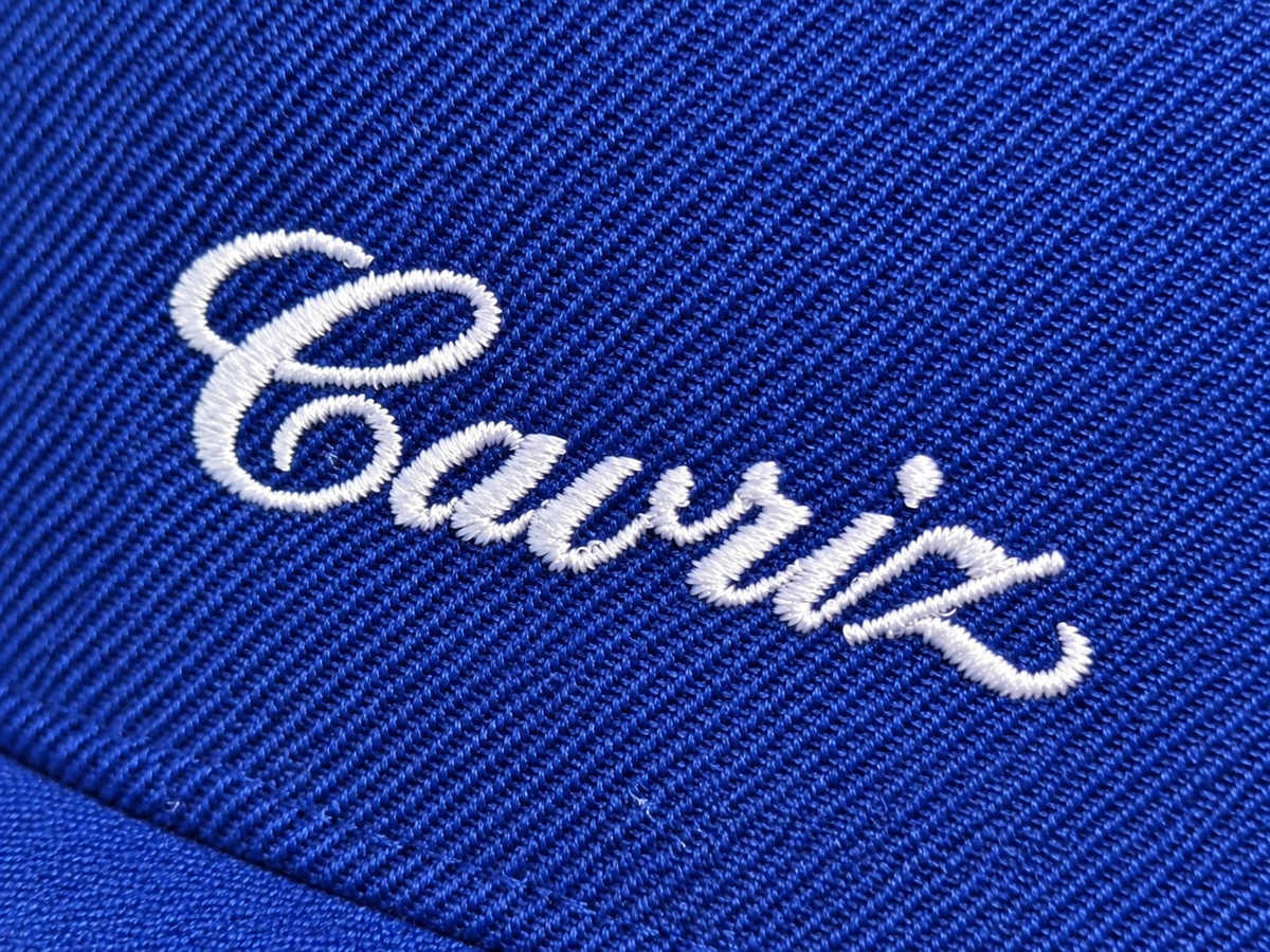 SCRIPT EMBROIDERED SNAPBACK  [BLUE]